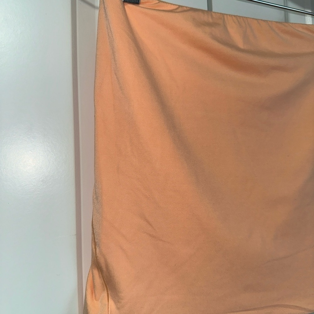 Lululemon Wundermost Ultra Soft Nulu Tube Top M Orange NWT - Picture 2 of 6